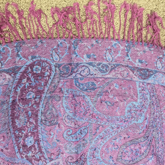 Scarf - Picture 3 of 5